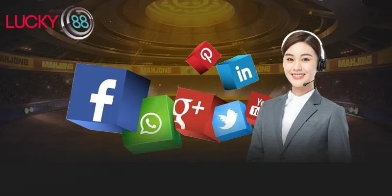 Khung chat trực tuyến trên giao diện giúp người chơi kết nối với CSKH dễ dàng